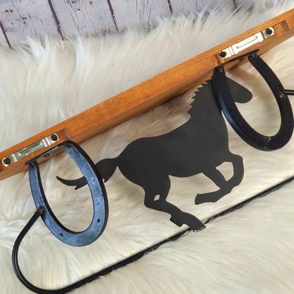 Western Horse Float Shelf Towel Bar Wood Metal Horseshoe Cowboy Wall Art Rustic - Picture 17 of 17